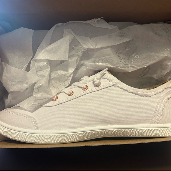 NWT Skechers BOBS Vegan Wide Fit Shoes - White - Picture 5 of 9